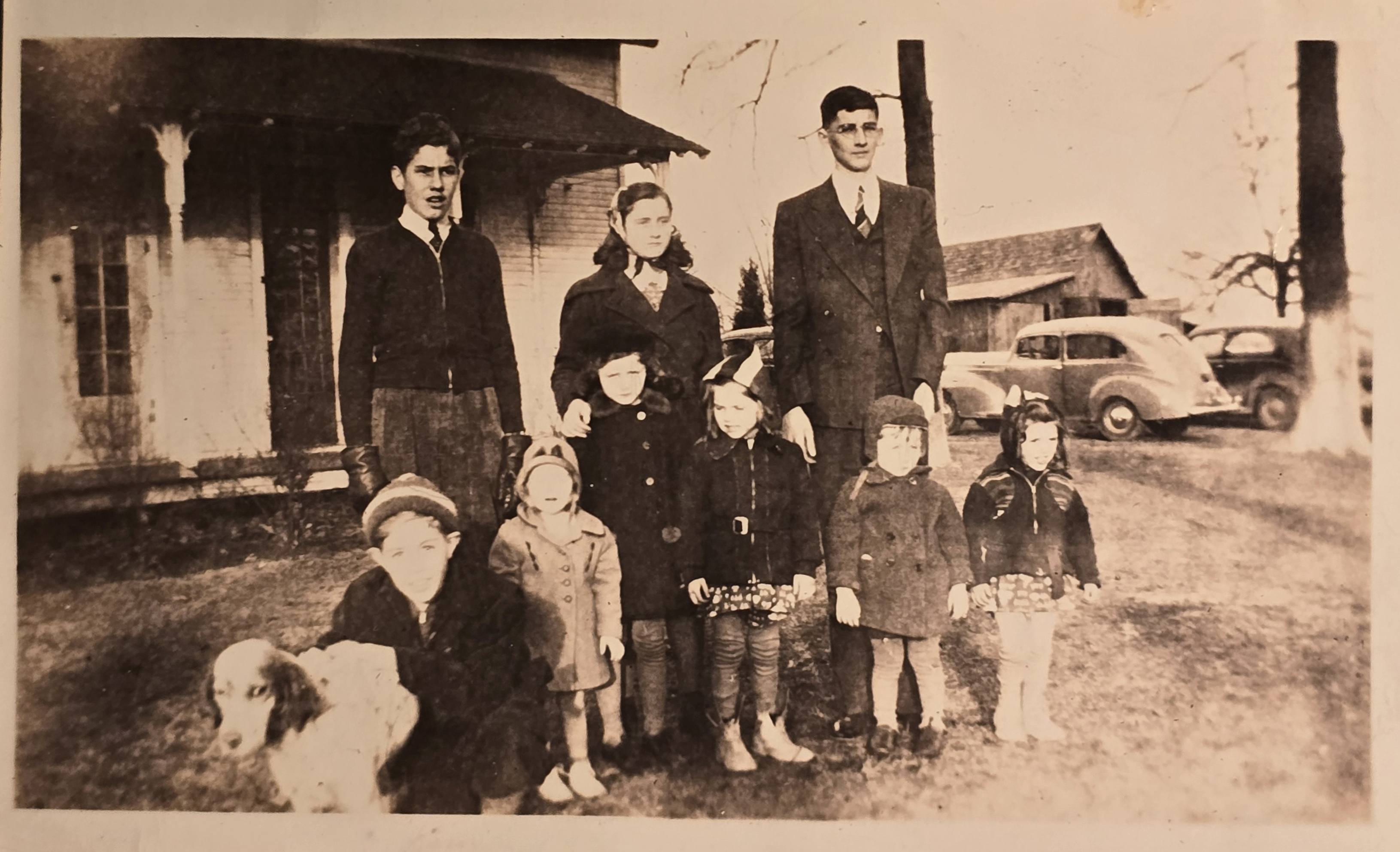 Middle picture that was covered. Arthur, Rosemary, Warren. Jim, Patty, Fran, Helen, David, Barbara.