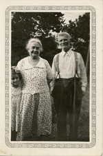 loose photo - about 1932 - Rosemary, Aunt Lula, Uncle Will McGlemore