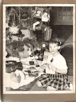Susan 6122 Christmas tree 8x10