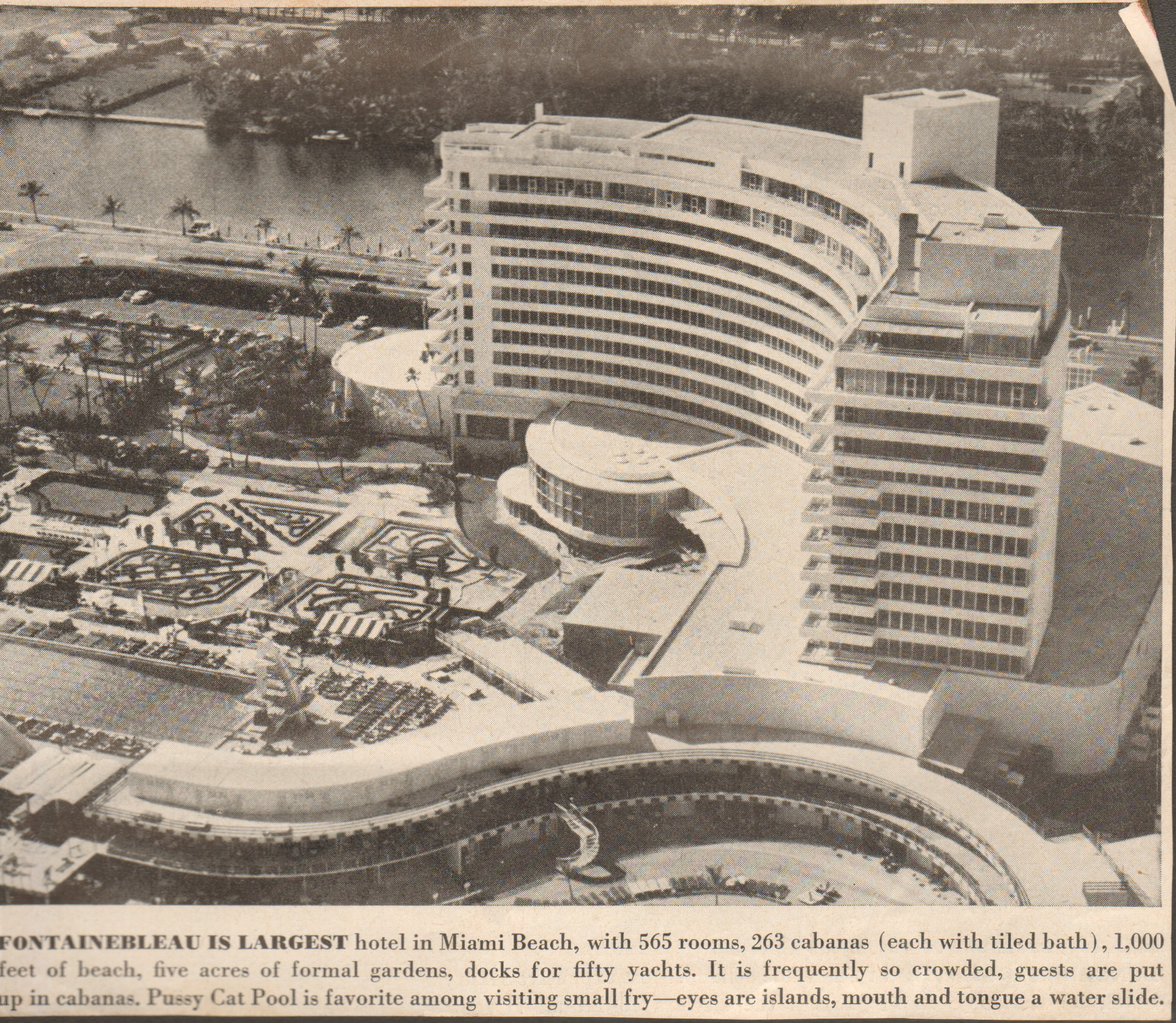 clipping Fontainebleau is largest hotel in Miami Beach
