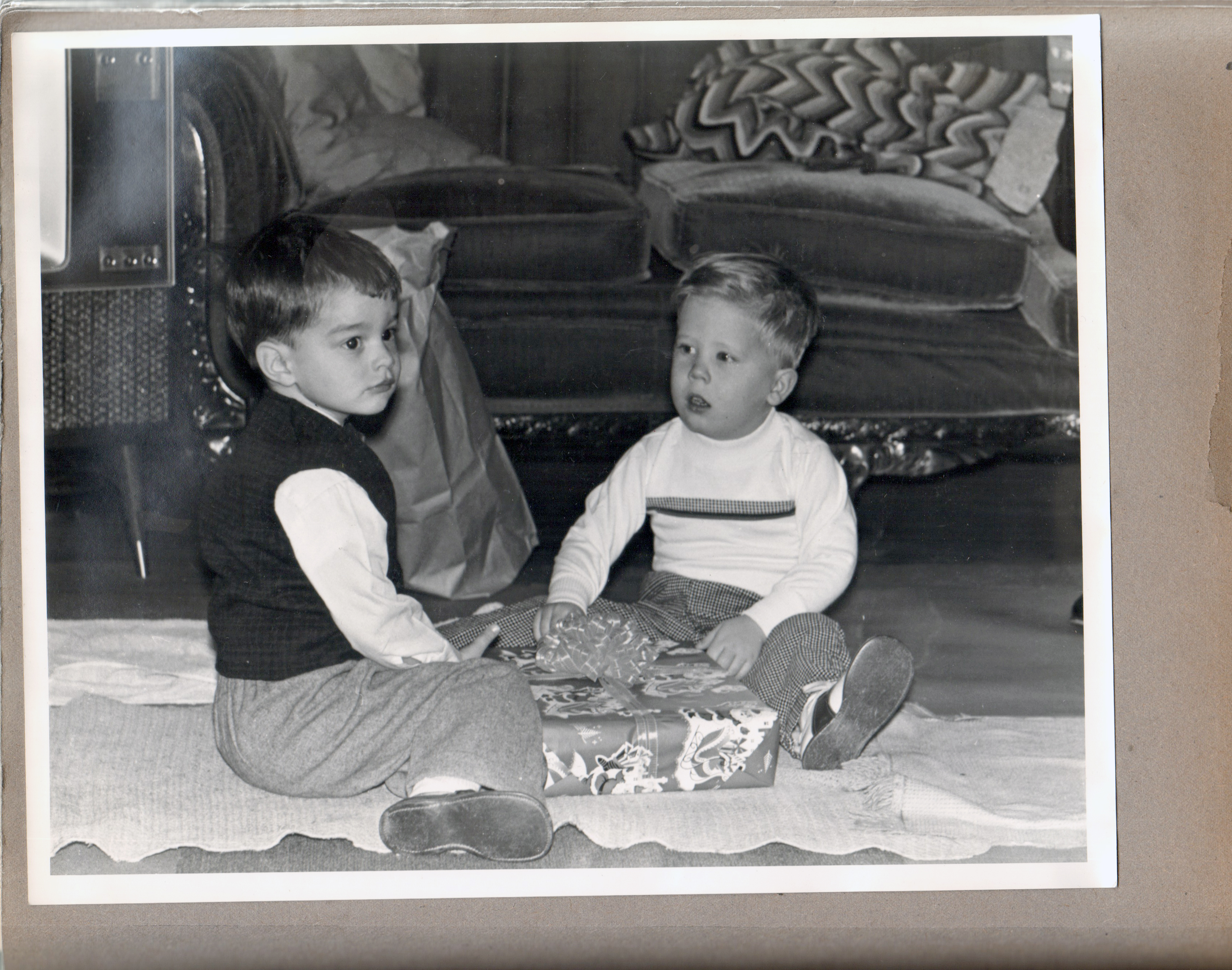 8x10 Alan and Ronnie Christmas at 3845 Capitol