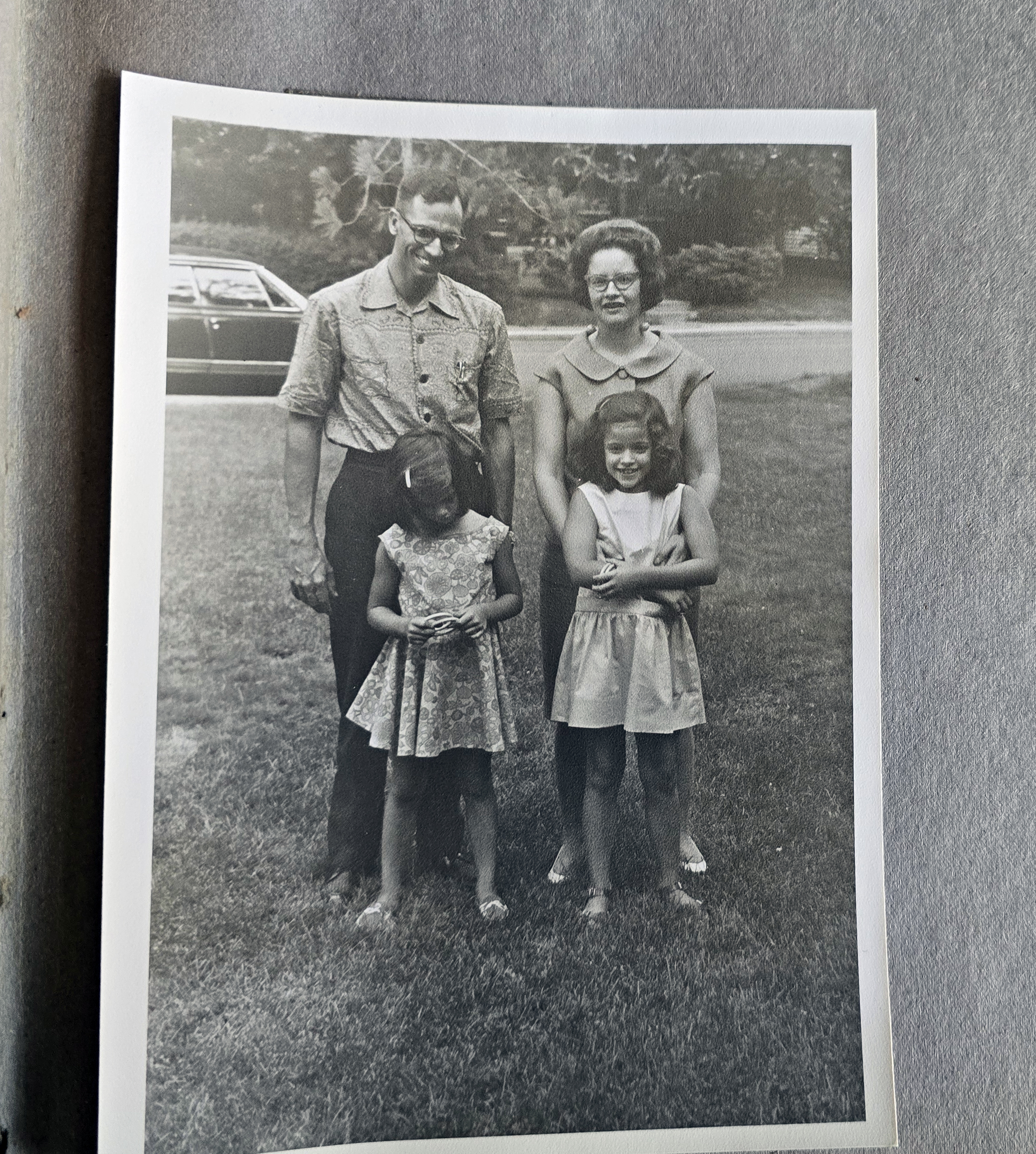 6122 front yard - Bill, Carole, Helen and Cindy Morgan.