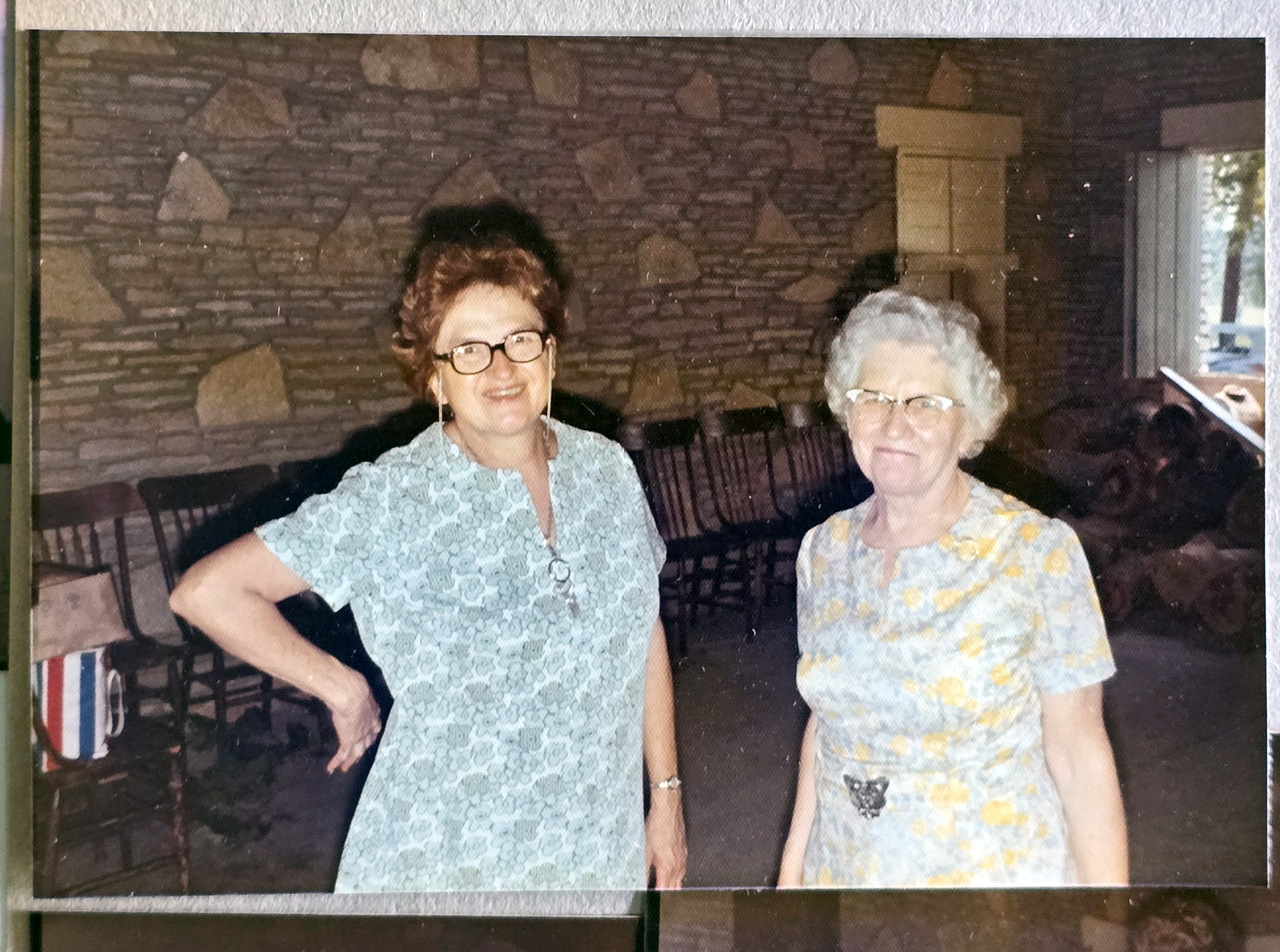 Draper Reunion - Bedford. Aug 13, 1973 - Dorothy Waldron, Lida May Lehman
