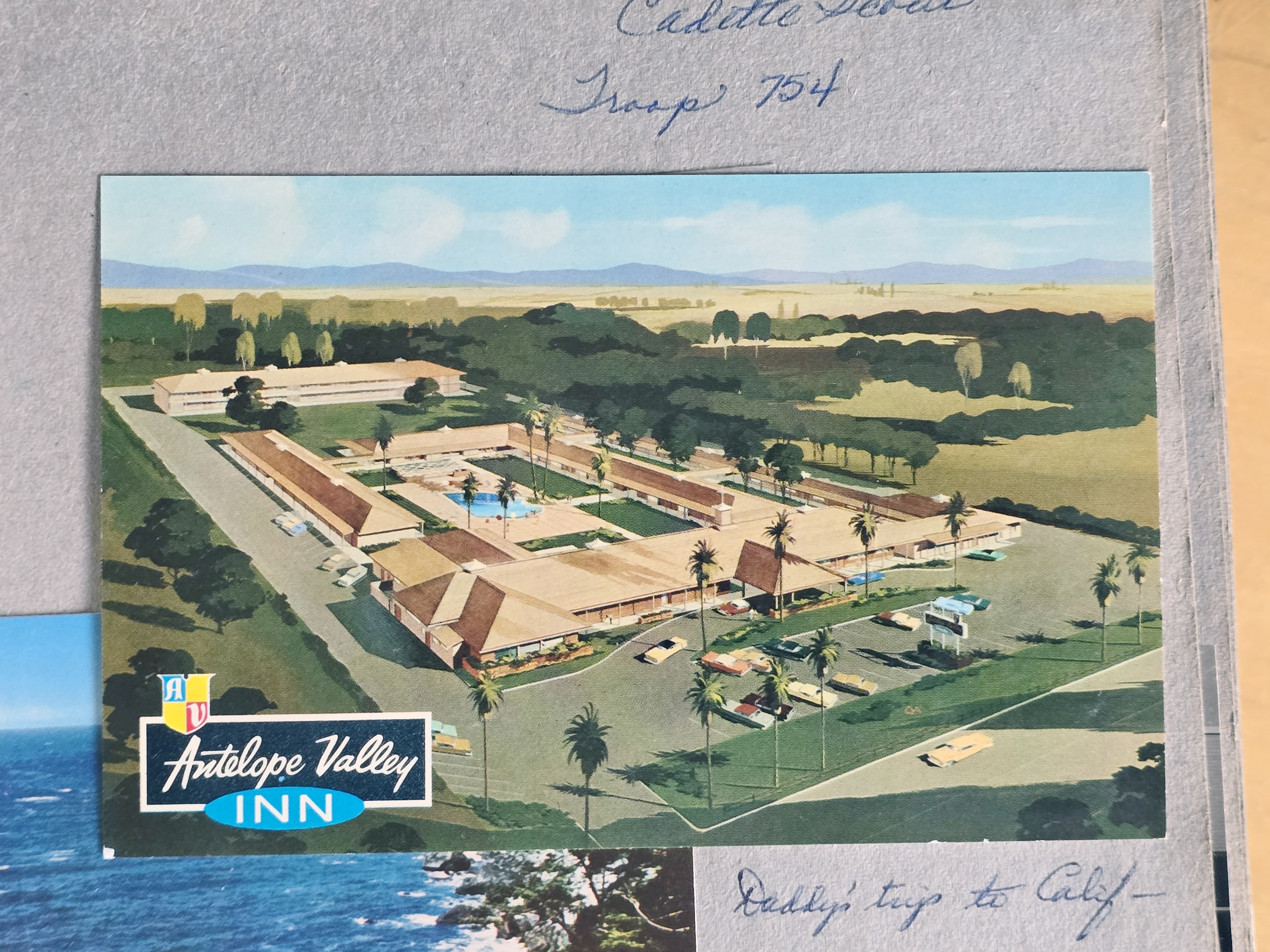 postcard AV-1 - Antelope Valley Inn - Lancaster, CA
