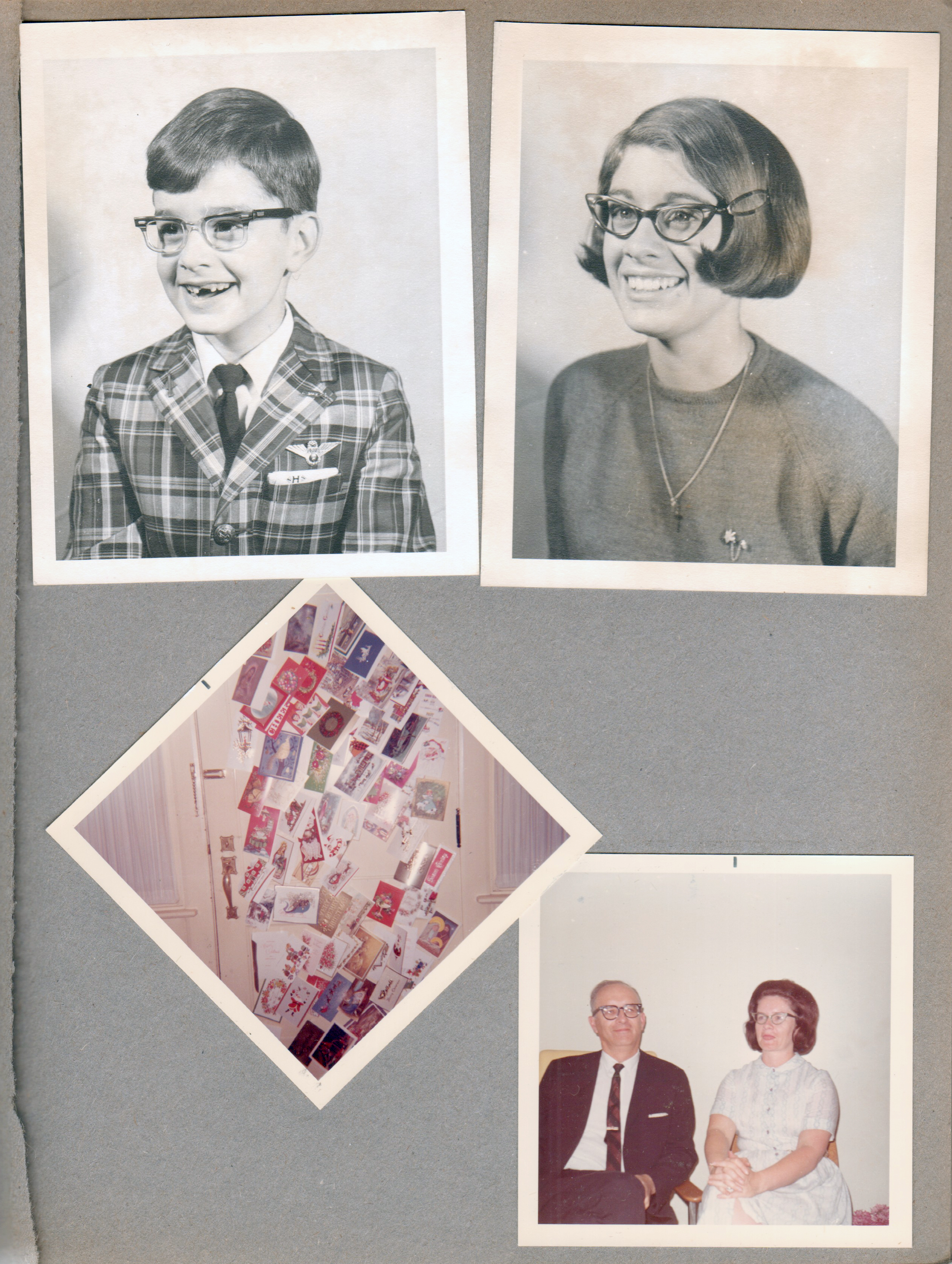 portraits Alan and Susan. 6123 Christmas card on door at the Brawners. Warren and Helen.