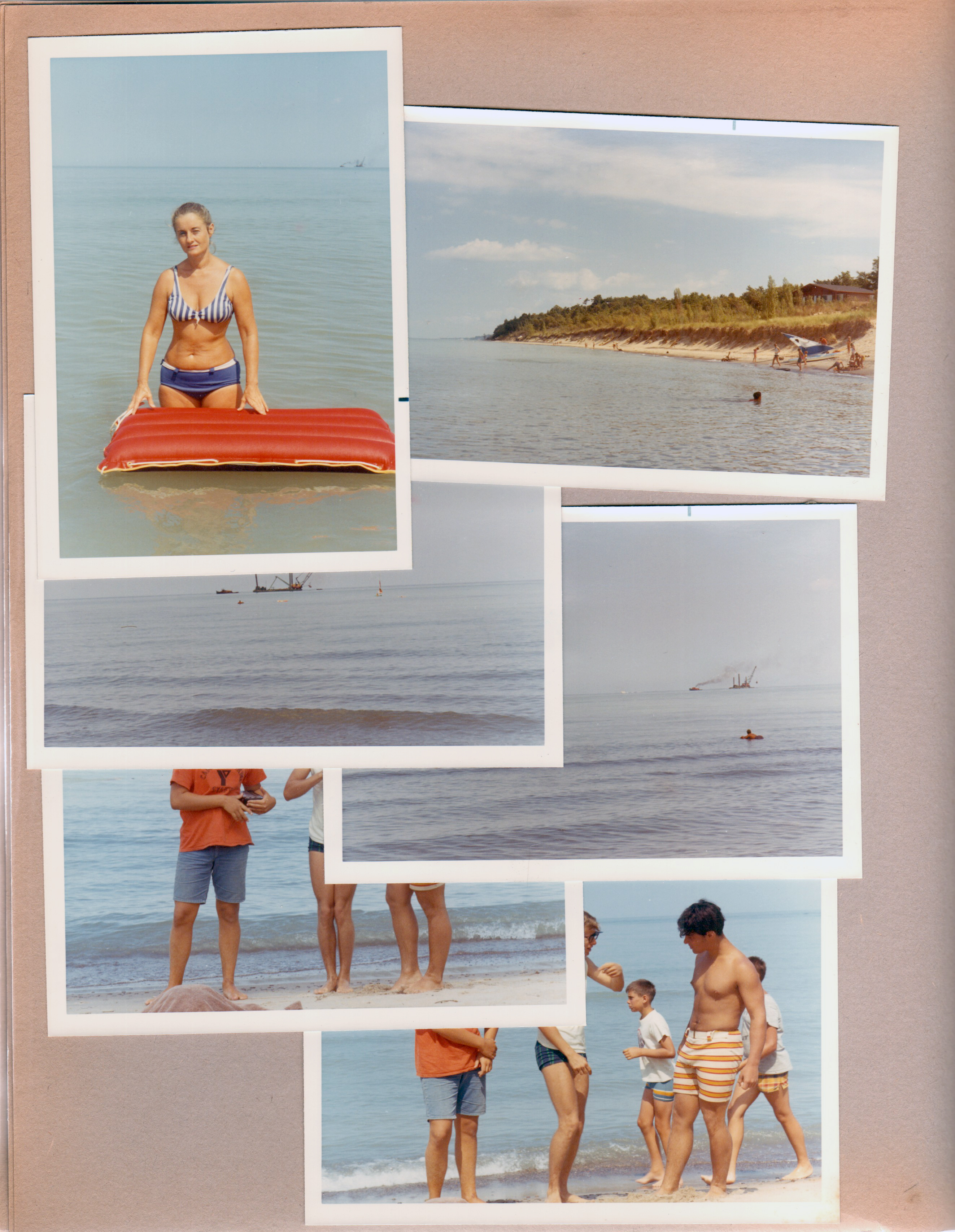 Chalet on the Lake - on the beach - Rosemary on raft. Shoreline. 