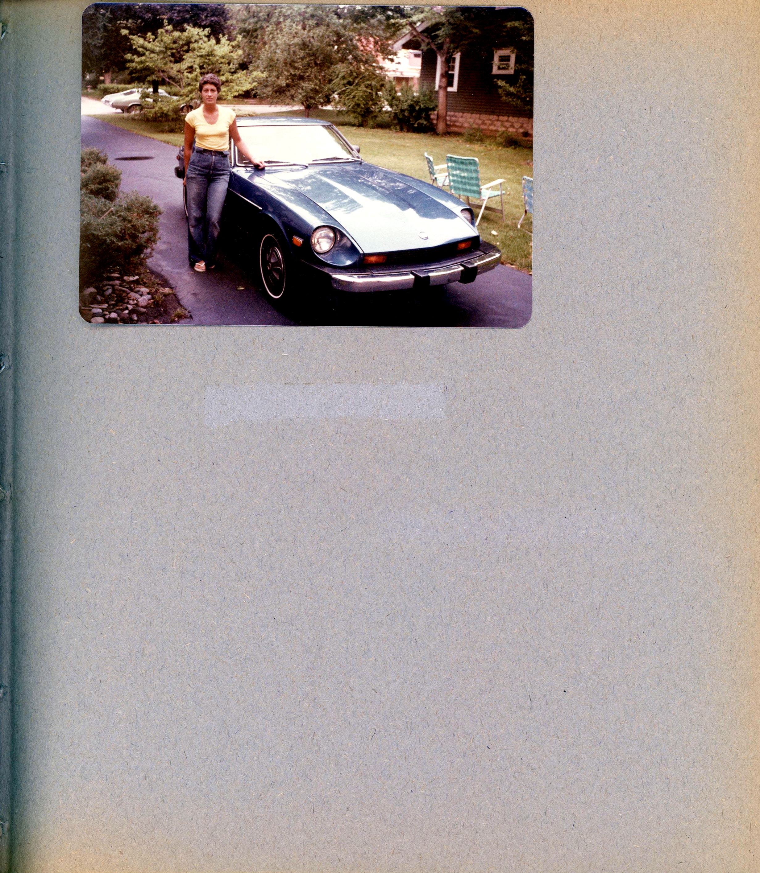 6122 driveway - Susan with 280Z